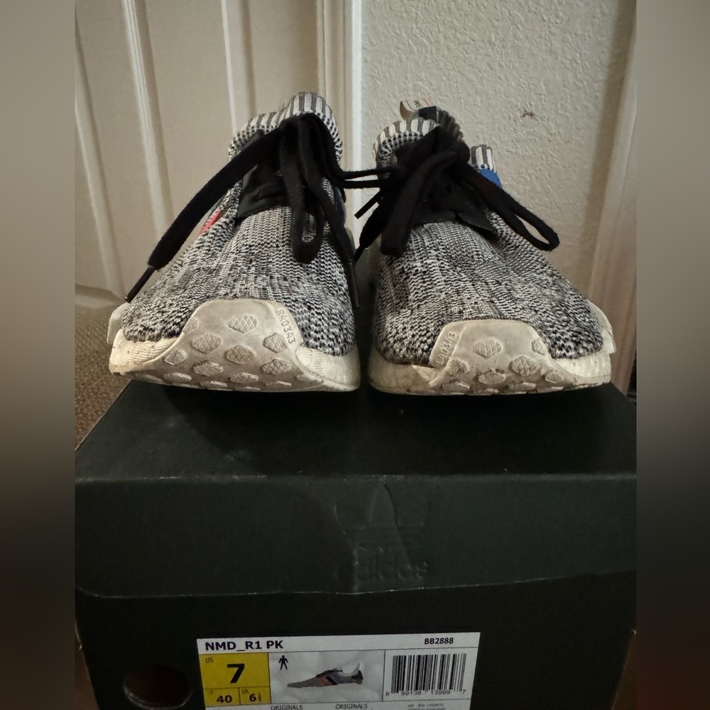 Adidas NMD size 7 men’s 8.5 women’s